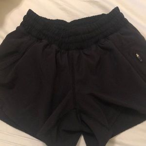 Lululemon tracker shorts